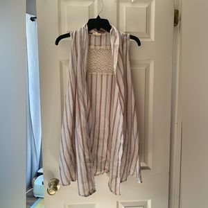 Hem & Thread Sleeveless Vest